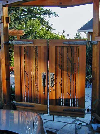 gateoutside1.jpg
